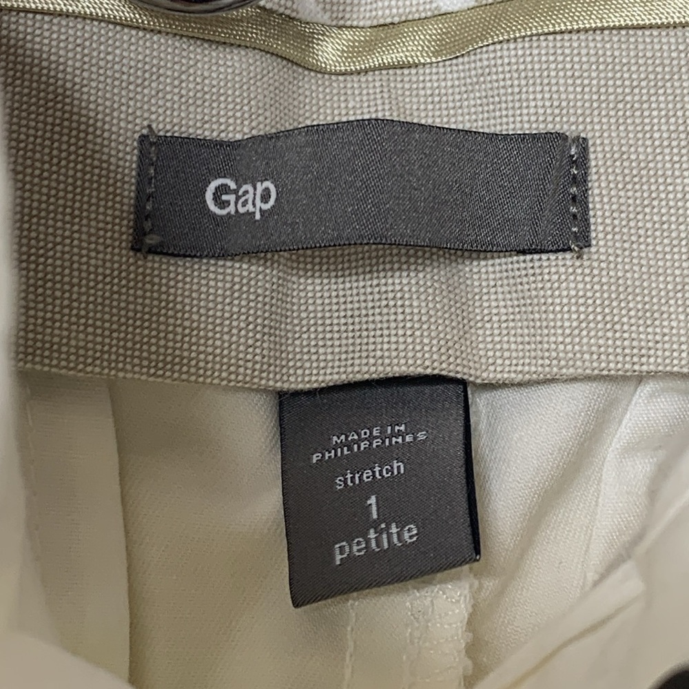 Gap | White Stretch Cotton Blend Chino Pocket Shorts 1 Petite - Picture 6 of 8
